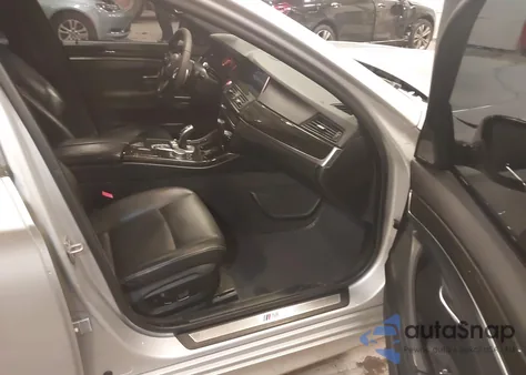 2015 BMW 528I xDrive из США, поврежденный, VIN WBA5A7C52FG143922